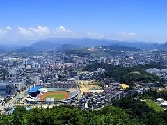 龍巖經(jīng)濟(jì)技術(shù)開發(fā)區(qū)：打好產(chǎn)業(yè)轉(zhuǎn)型升級“創(chuàng)新牌”